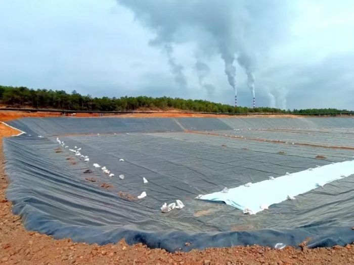 堆灰场防渗案例